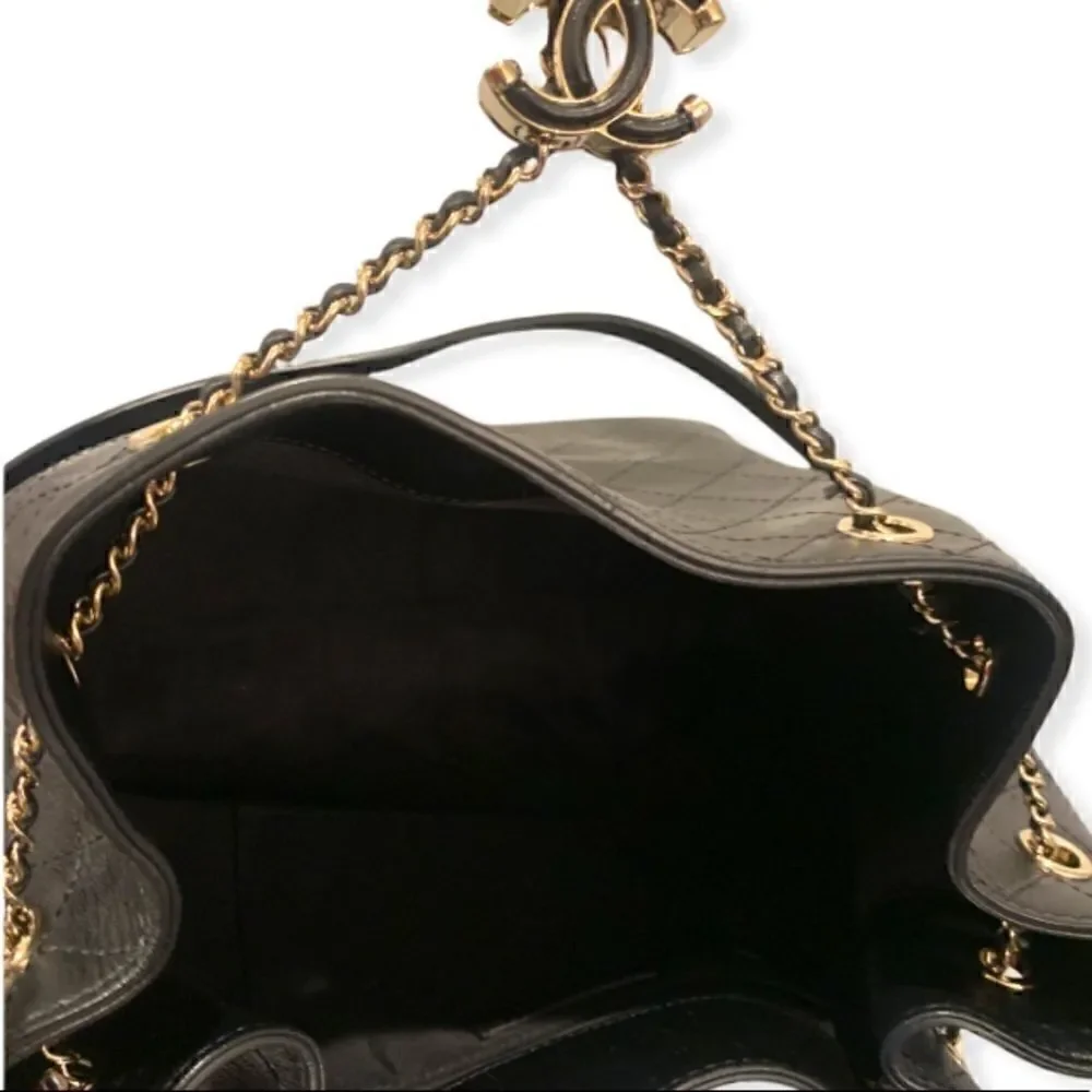 CHANEL Calfskin Stitched Drawstring Bag (Black)